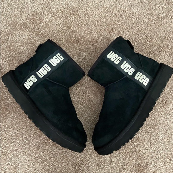 UGG Classic Mini Side Logo Boots - Picture 1 of 13